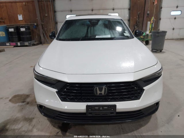 Auction sale of the 2024 Honda Accord Hybrid Sport-l, vin: 1HGCY2F79RA028927, lot number: 44823133