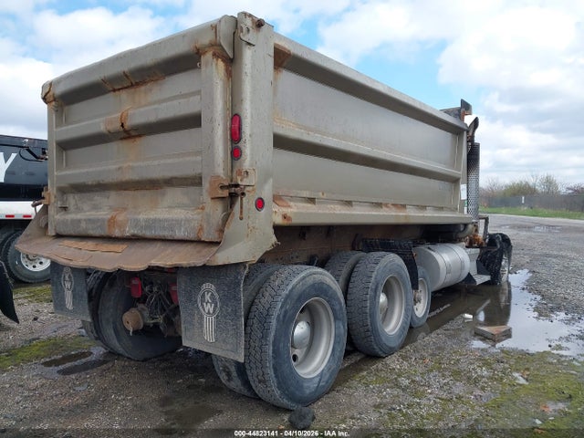 2005 Kenworth Construction T800 მანქანა იყიდება აუქციონზე, vin: 1NKDLU0X25J094525, აუქციონის ნომერი: 44823141
