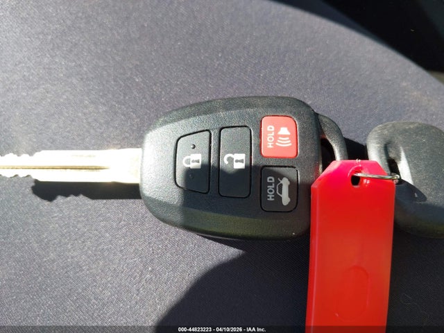 Aukcja sprzedaży 2017 Toyota Corolla Le, vin: 5YFBURHE0HP687919, numer aukcji: 44823223