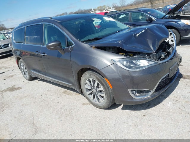 Продажа на аукционе авто 2020 Chrysler Pacifica Touring L Plus, vin: 2C4RC1EG5LR127668, номер лота: 44823231