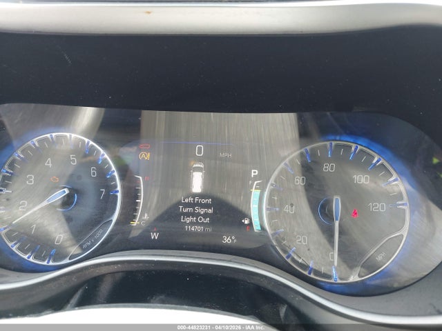 44823231 :رقم المزاد ، 2C4RC1EG5LR127668 vin ، 2020 Chrysler Pacifica Touring L Plus مزاد بيع