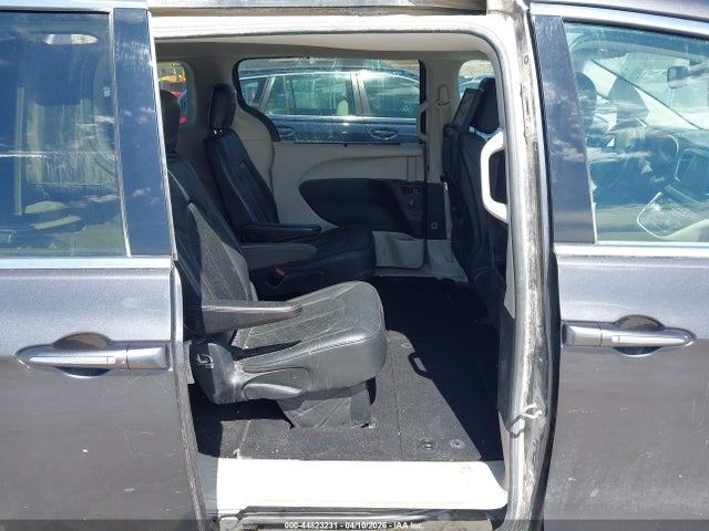44823231 :رقم المزاد ، 2C4RC1EG5LR127668 vin ، 2020 Chrysler Pacifica Touring L Plus مزاد بيع