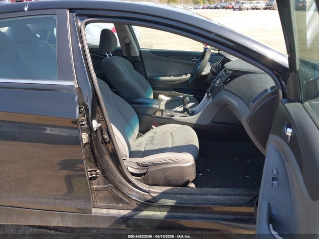 5NPEB4AC4EH935581 Hyundai SONATA GLS