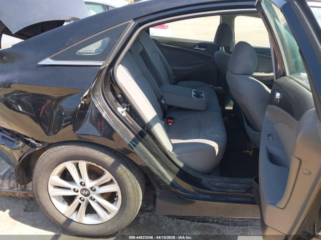 5NPEB4AC4EH935581 Hyundai SONATA GLS