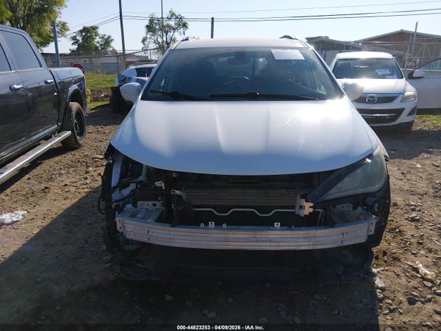 Продажа на аукционе авто 2019 Chrysler Pacifica Touring L, vin: 2C4RC1BG4KR650621, номер лота: 44823253