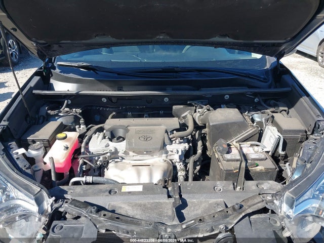 Toyota RAV4 LE 2017 2T3BFREV6HW544140 Image 10