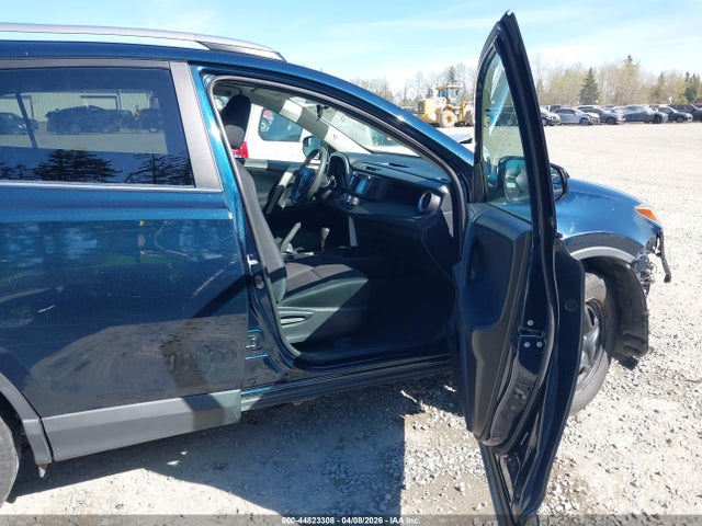 Toyota RAV4 LE 2017 2T3BFREV6HW544140 Image 5