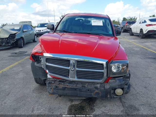 44823314 :رقم المزاد ، 1D7HE48N15S201113 vin ، 2005 Dodge Dakota Slt مزاد بيع