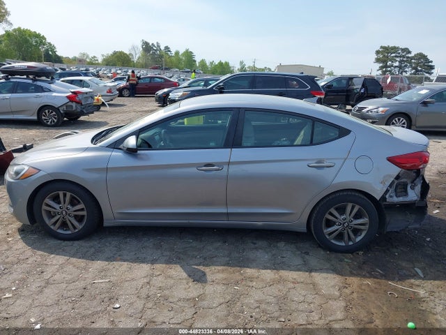 Продаж на аукціоні авто 2017 Hyundai Elantra Se, vin: 5NPD84LFXHH001883, номер лоту: 44823336