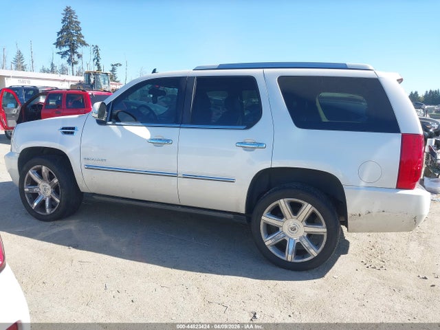 Aukcja sprzedaży 2010 Cadillac Escalade Premium, vin: 1GYUKCEF9AR258261, numer aukcji: 44823424