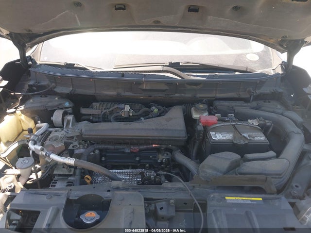 44823518 :رقم المزاد ، 5N1AT2MV7HC831787 vin ، 2017 Nissan Rogue S مزاد بيع