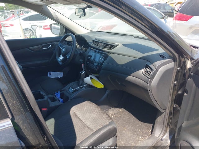 44823518 :رقم المزاد ، 5N1AT2MV7HC831787 vin ، 2017 Nissan Rogue S مزاد بيع