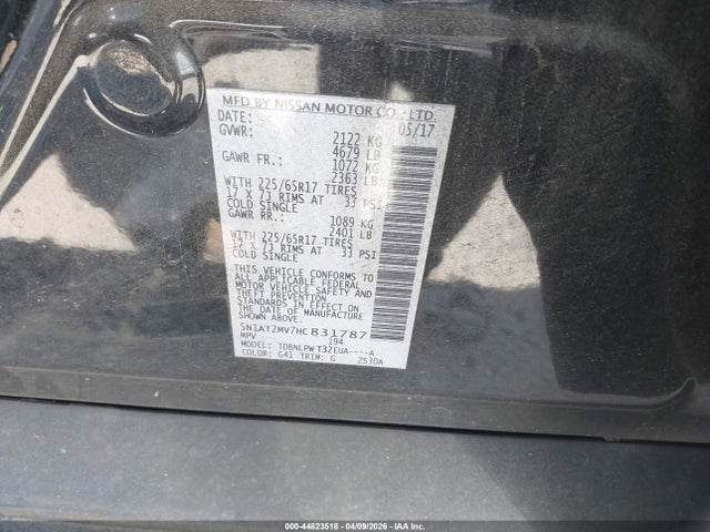 44823518 :رقم المزاد ، 5N1AT2MV7HC831787 vin ، 2017 Nissan Rogue S مزاد بيع