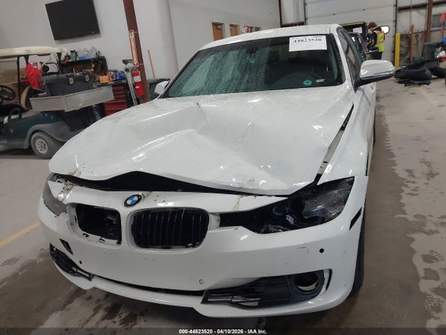 44823520 :رقم المزاد ، WBA3B3C52DJ976911 vin ، 2013 Bmw 328i Xdrive مزاد بيع