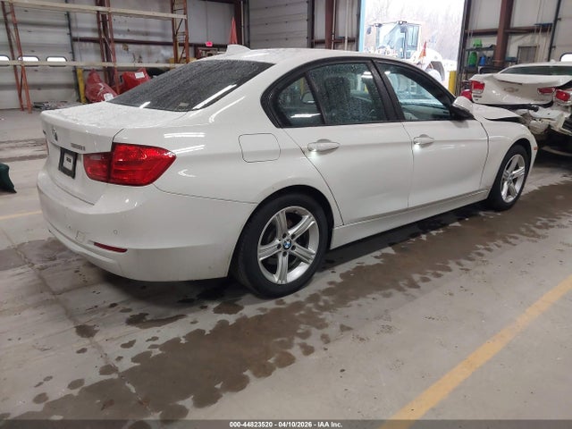 44823520 :رقم المزاد ، WBA3B3C52DJ976911 vin ، 2013 Bmw 328i Xdrive مزاد بيع