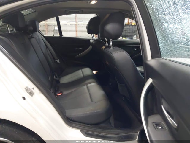 44823520 :رقم المزاد ، WBA3B3C52DJ976911 vin ، 2013 Bmw 328i Xdrive مزاد بيع