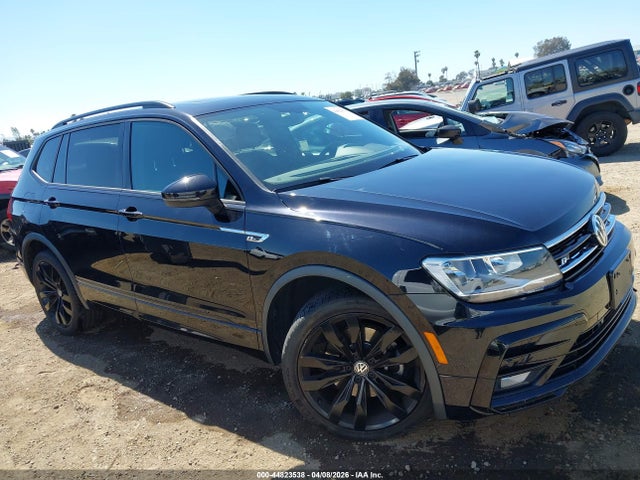 3VV3B7AX9LM086813 Volkswagen Tiguan 2.0t Se/2.0t Se R-line Black/2.0t Sel