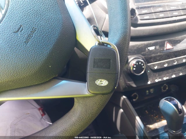 2018 HYUNDAI TUCSON KM8J33A41JU641288 Photo 10