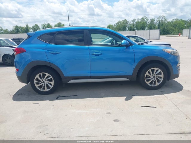 KM8J33A41JU641288 Hyundai TUCSON SEL