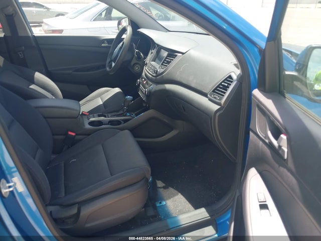 2018 HYUNDAI TUCSON KM8J33A41JU641288 Photo 4