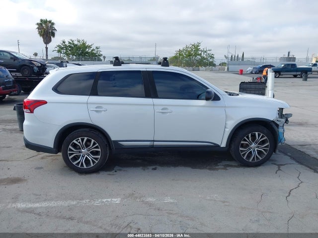 JA4AD2A39JZ049783 Mitsubishi Outlander Es