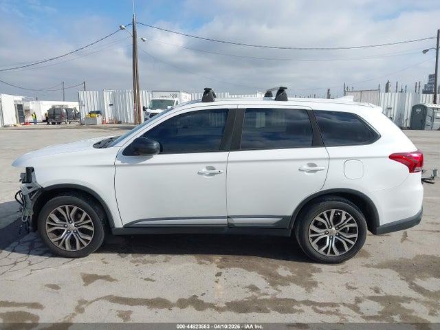 JA4AD2A39JZ049783 Mitsubishi Outlander Es