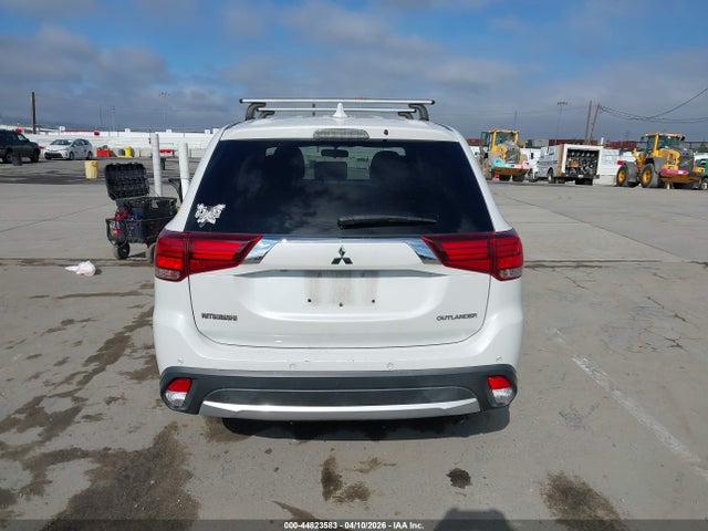 JA4AD2A39JZ049783 Mitsubishi Outlander Es