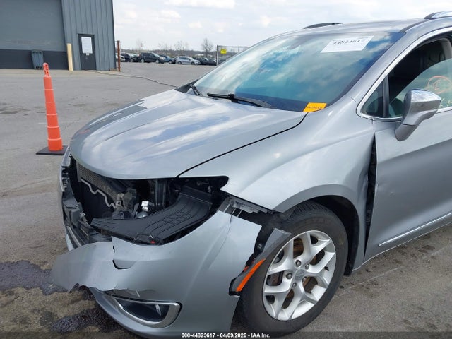 2020 Chrysler Pacifica Limited მანქანა იყიდება აუქციონზე, vin: 2C4RC1GG4LR283598, აუქციონის ნომერი: 44823617