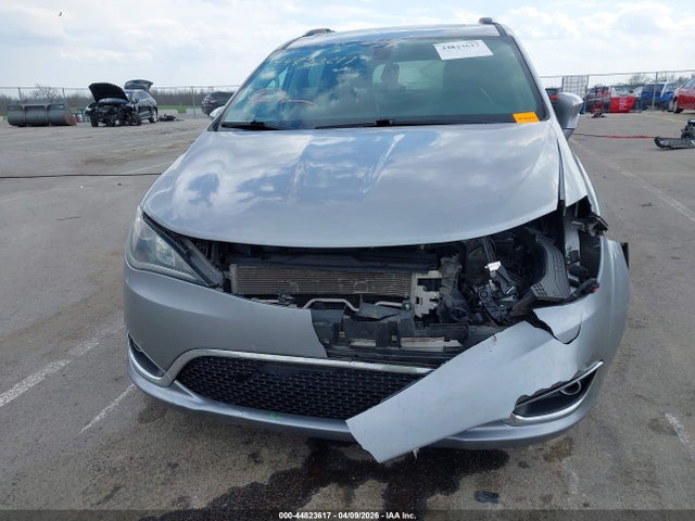 2020 Chrysler Pacifica Limited მანქანა იყიდება აუქციონზე, vin: 2C4RC1GG4LR283598, აუქციონის ნომერი: 44823617