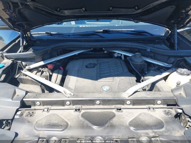 44823640 :رقم المزاد ، 5UXCR6C55KLL52889 vin ، 2019 Bmw X5 Xdrive40i مزاد بيع