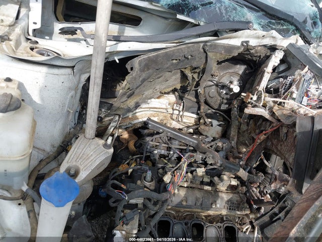 5XYPGDA59GG175489 KIA Sorento 3.3l Lx