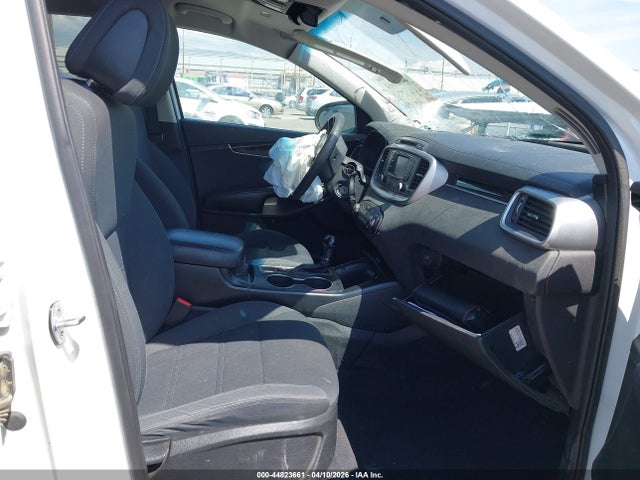 5XYPGDA59GG175489 KIA Sorento 3.3l Lx