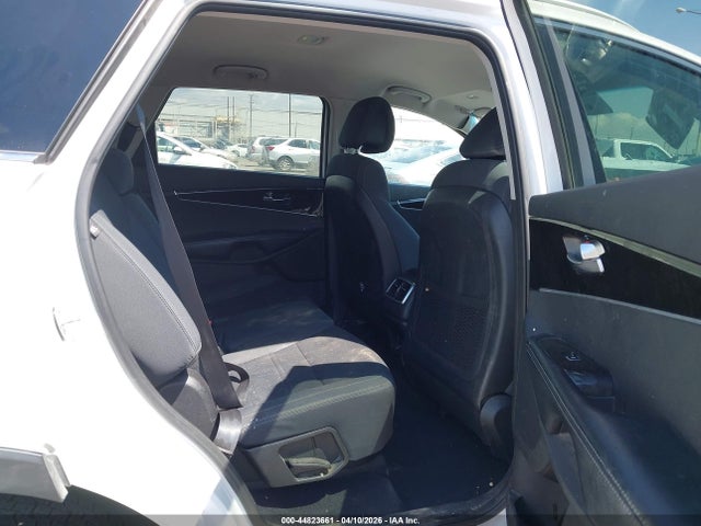 5XYPGDA59GG175489 KIA Sorento 3.3l Lx