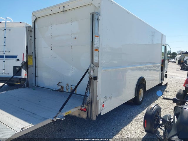Продажа на аукционе авто 2016 Ford E-450 Stripped, vin: 1FC3E4KL2GDC08977, номер лота: 44823665