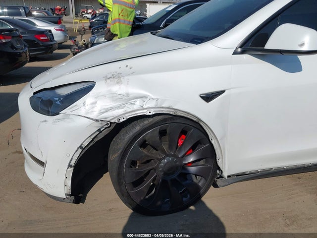 2021 Tesla Model Y Performance Dual Motor All-wheel Drive მანქანა იყიდება აუქციონზე, vin: 5YJYGDEF0MF146442, აუქციონის ნომერი: 44823683