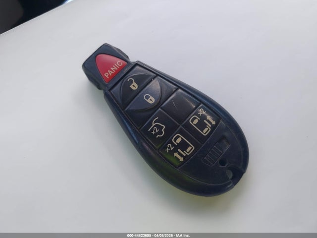 44823695 :رقم المزاد ، 2C4RC1BG8ER402375 vin ، 2014 Chrysler Town & Country Touring مزاد بيع