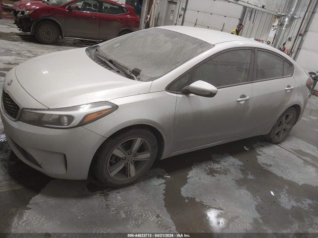 44823713 :رقم المزاد ، 3KPFL4A71JE255754 vin ، 2018 Kia Forte Lx مزاد بيع