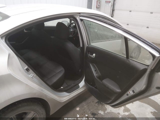 44823713 :رقم المزاد ، 3KPFL4A71JE255754 vin ، 2018 Kia Forte Lx مزاد بيع