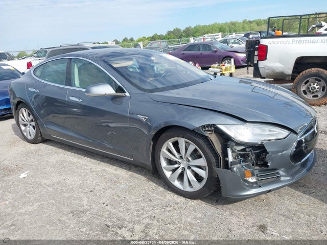44823734 :رقم المزاد ، 5YJSA1CP3DFP23840 vin ، 2013 Tesla Model S Performance مزاد بيع