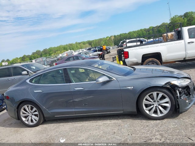 44823734 :رقم المزاد ، 5YJSA1CP3DFP23840 vin ، 2013 Tesla Model S Performance مزاد بيع