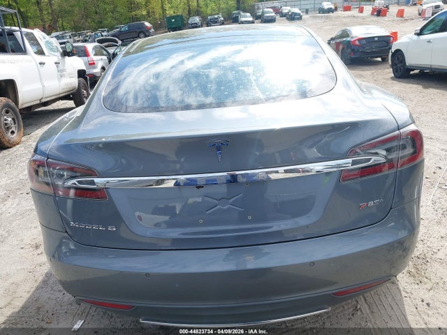 44823734 :رقم المزاد ، 5YJSA1CP3DFP23840 vin ، 2013 Tesla Model S Performance مزاد بيع
