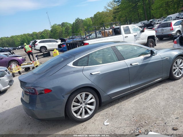 44823734 :رقم المزاد ، 5YJSA1CP3DFP23840 vin ، 2013 Tesla Model S Performance مزاد بيع