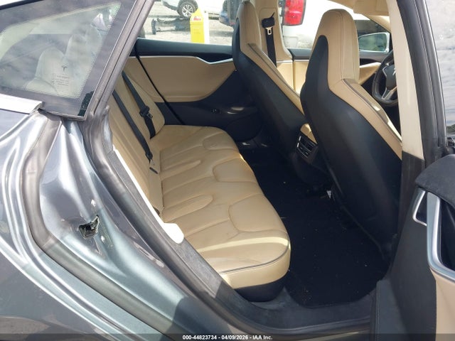 44823734 :رقم المزاد ، 5YJSA1CP3DFP23840 vin ، 2013 Tesla Model S Performance مزاد بيع