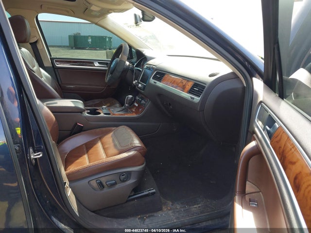 2012 VOLKSWAGEN TOUAREG WVGFK9BP3CD000604 Photo 4