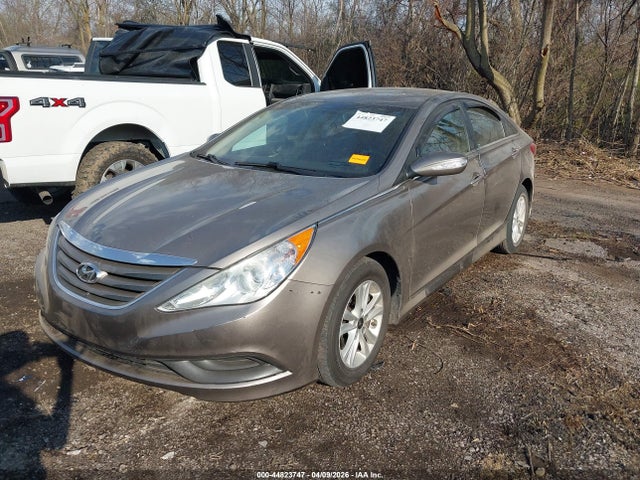2014 Hyundai Sonata Gls მანქანა იყიდება აუქციონზე, vin: 5NPEB4AC4EH878668, აუქციონის ნომერი: 44823747