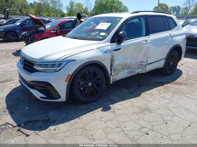 Aukcja sprzedaży 2022 Volkswagen Tiguan 2.0t Se R-line Black, vin: 3VVCB7AX7NM121206, numer aukcji: 44823769