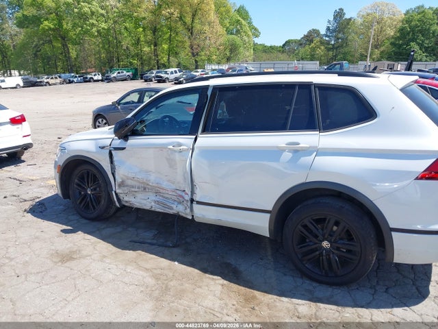Aukcja sprzedaży 2022 Volkswagen Tiguan 2.0t Se R-line Black, vin: 3VVCB7AX7NM121206, numer aukcji: 44823769