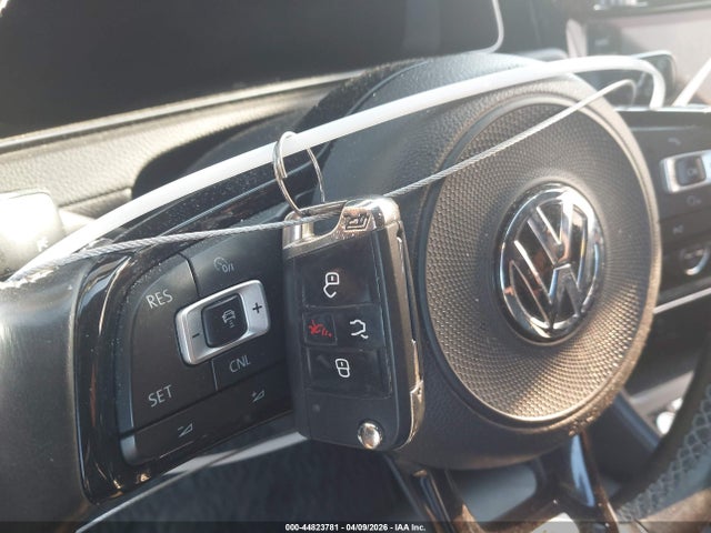 2018 VOLKSWAGEN GOLF R WVWWF7AUXJW063740 Photo 10
