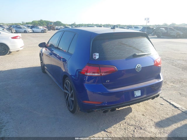 2018 VOLKSWAGEN GOLF R WVWWF7AUXJW063740 Photo 2