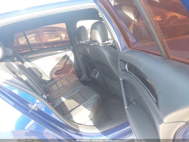 2018 VOLKSWAGEN GOLF R WVWWF7AUXJW063740 Photo 7